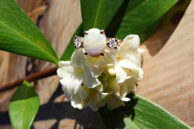 White Australian Opal and Dimaond Ring ⠀
