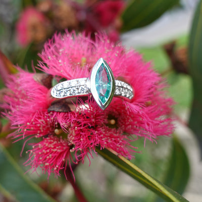 Emerald and Diamond Ring⠀⠀