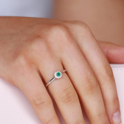 Emerald Ring with 0.05ct Diamonds in 9K White Gold